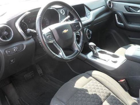 Used 2019 Chevrolet Blazer LT FWD image 21