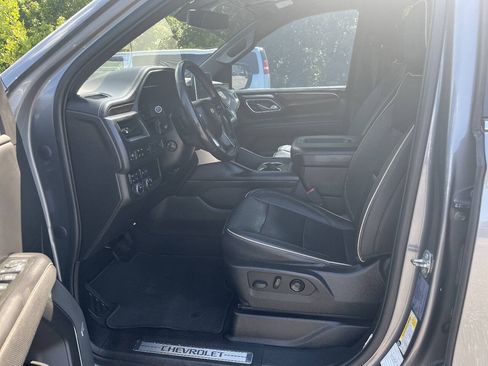 Used 2022 Chevrolet Suburban Premier AWD/4WD image 12