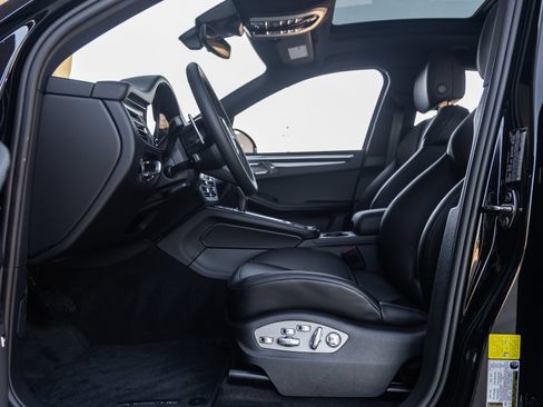 Certified 2026 Porsche Macan S AWD/4WD image 23