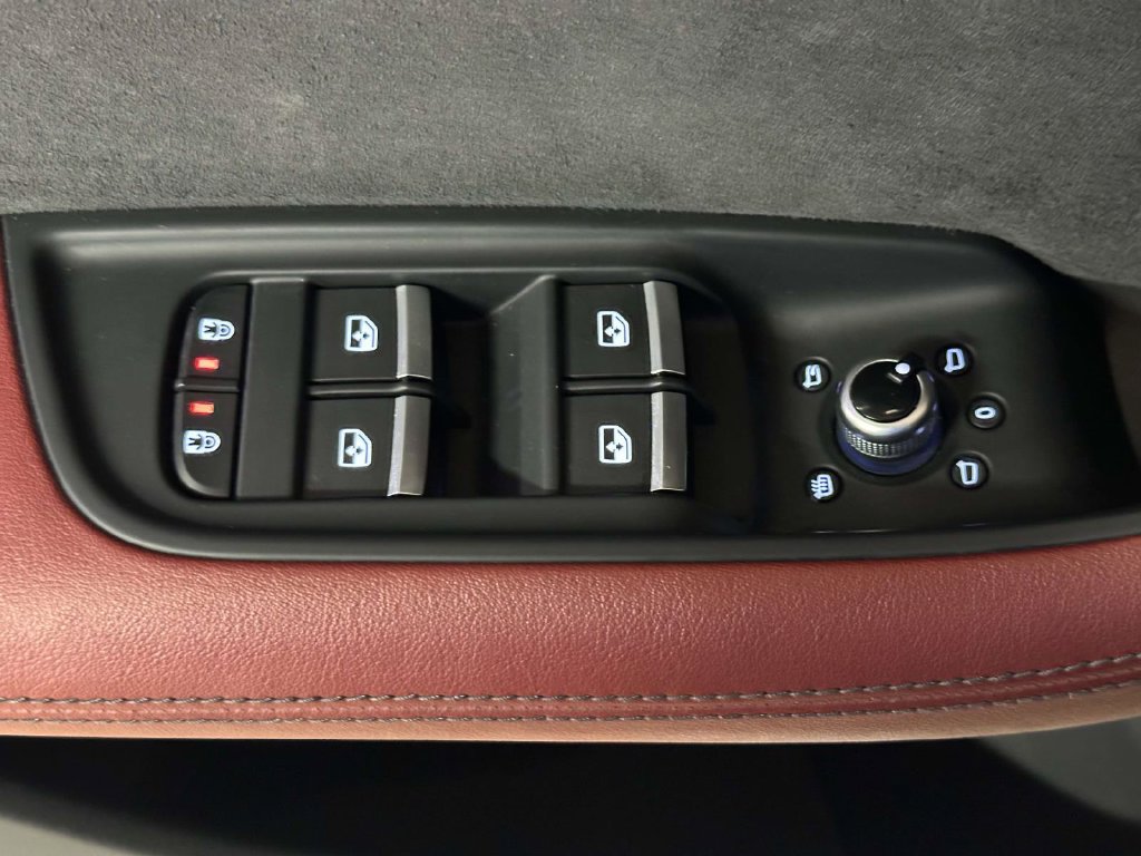 Used 2023 Audi SQ7 Prestige w/ Sport Package AWD/4WD image 22