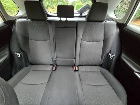 Used 2020 Toyota RAV4 XLE w/ Convenience Package AWD/4WD image 16