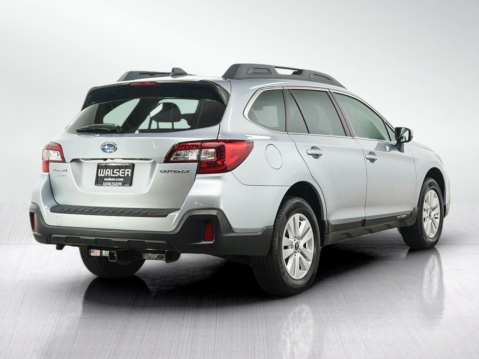 Used 2018 Subaru Outback 2.5i Premium AWD/4WD image 5