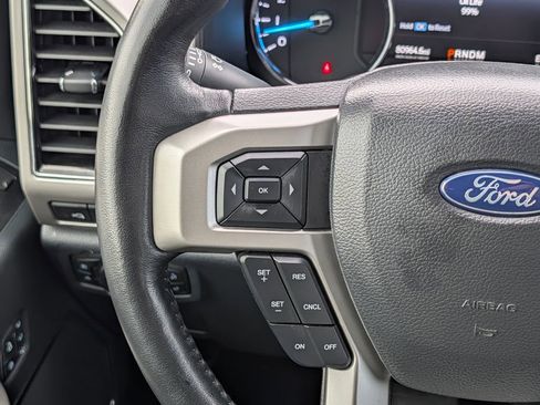 Certified 2022 Ford F250 Lariat w/ Lariat Value Package AWD/4WD image 18