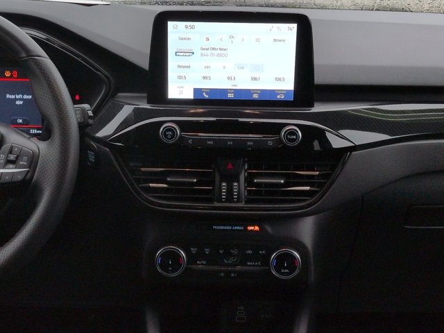 Used 2025 Ford Escape ST-Line FWD image 17