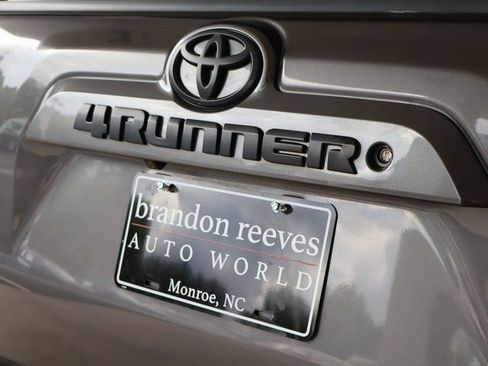 Used 2017 Toyota 4Runner SR5 Premium image 51