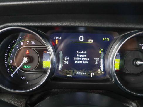 Used 2022 Jeep Wrangler Unlimited Sahara w/ Cold Weather Group AWD/4WD image 16