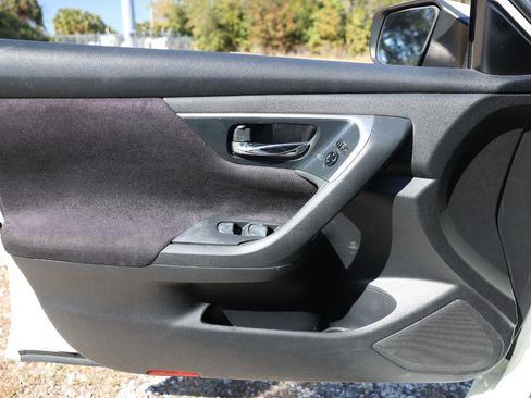 Used 2013 Nissan Altima 2.5 S image 35