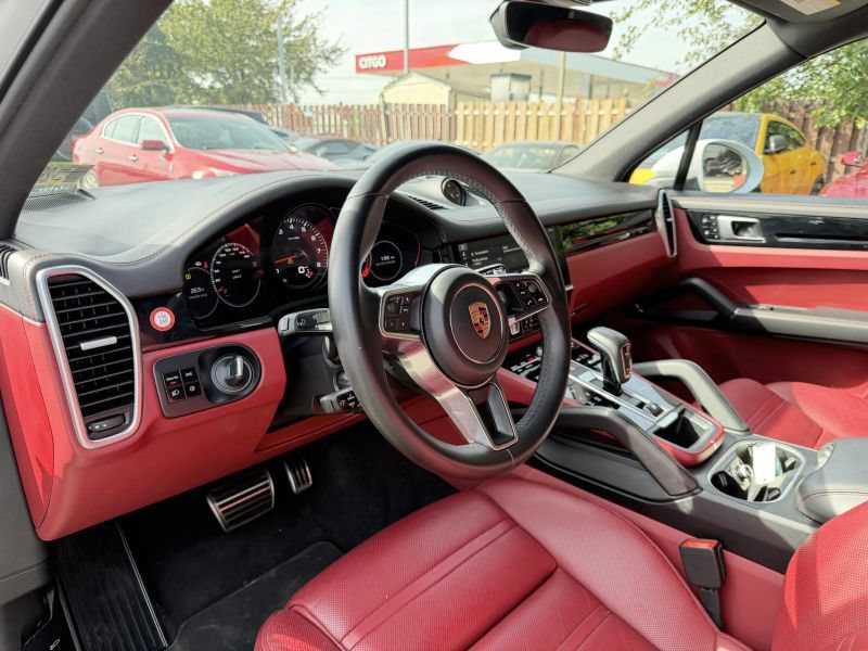Used 2019 Porsche Cayenne S AWD/4WD image 14