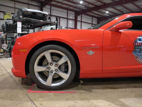 Used 2010 Chevrolet Camaro SS w/ Interior Accent Trim Package image 3