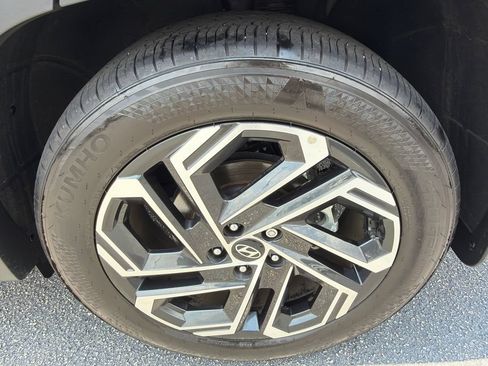 Used 2025 Hyundai Tucson Limited FWD image 20