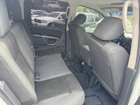Used 2015 Nissan Titan S image 12
