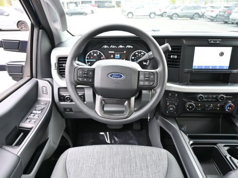 New 2026 Ford F350 XLT w/ 360-Degree Camera Package image 32