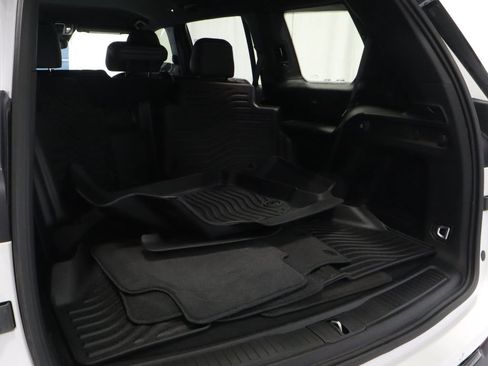 Used 2023 Jeep Grand Cherokee L Laredo AWD/4WD image 13
