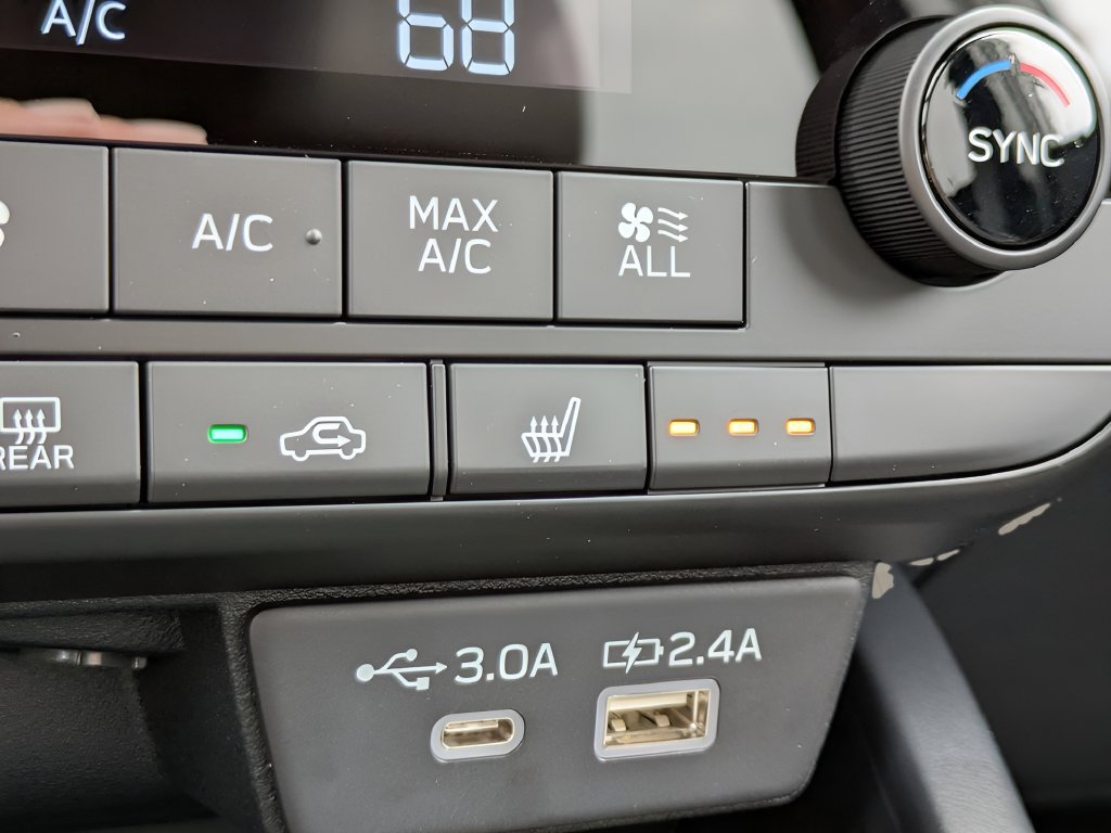 New 2026 Subaru Outback Limited AWD/4WD image 24