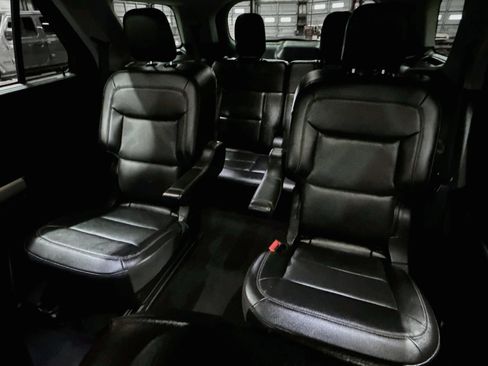 Used 2022 Ford Explorer Limited AWD/4WD image 21