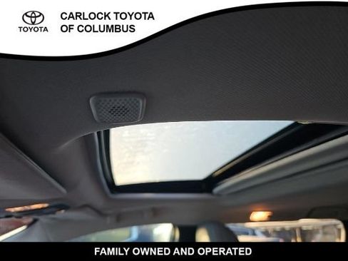 Used 2026 Toyota Sienna XLE FWD image 8