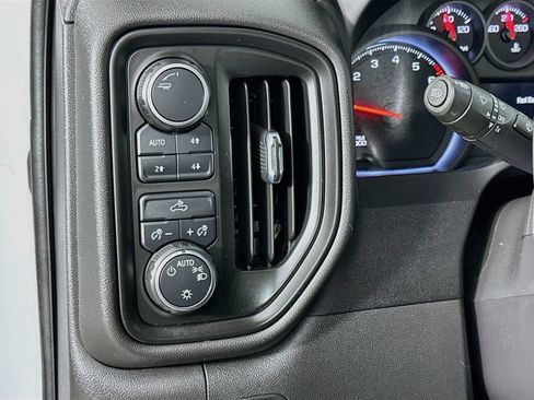 Used 2023 Chevrolet Silverado 1500 W/T w/ Z71 Off-Road Package AWD/4WD image 11