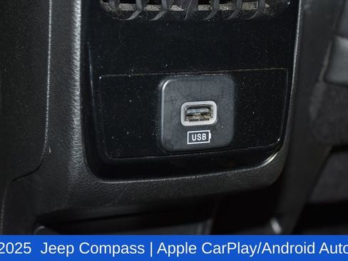 Used 2025 Jeep Compass Trailhawk AWD/4WD image 24