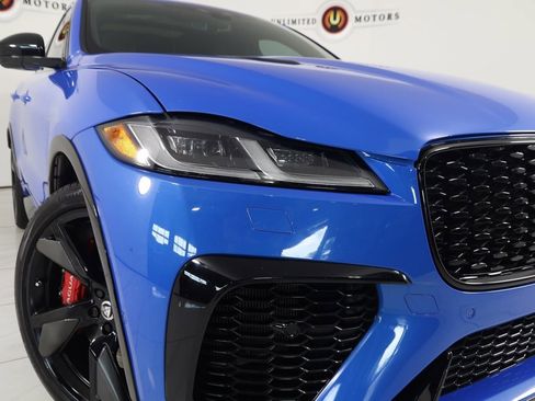 Used 2024 Jaguar F-PACE SVR image 30