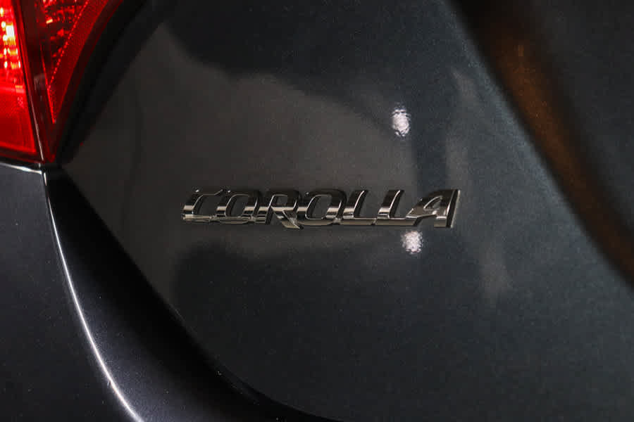 Certified 2019 Toyota Corolla LE FWD image 10