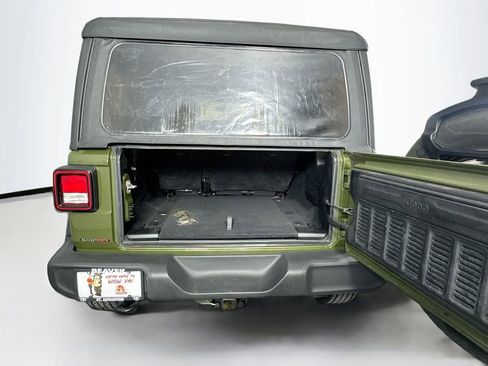 Used 2020 Jeep Wrangler Unlimited Sport image 30