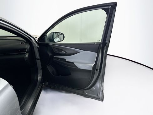 Used 2025 Buick Envista Preferred w/ Convenience I Package FWD image 30