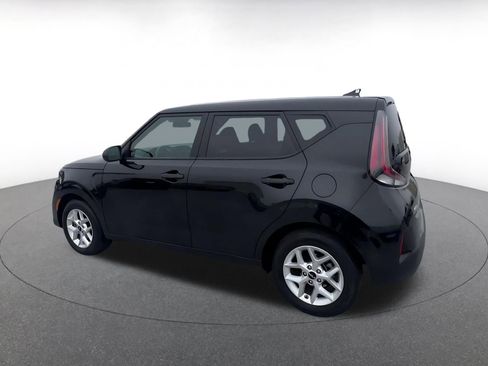 Used 2025 Kia Soul LX w/ LX Technology Package image 9