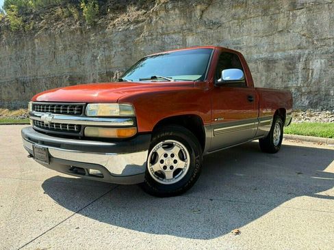 Used 2001 Chevrolet Silverado 1500 LS w/ Firm Ride Suspension Pkg RWD image 4