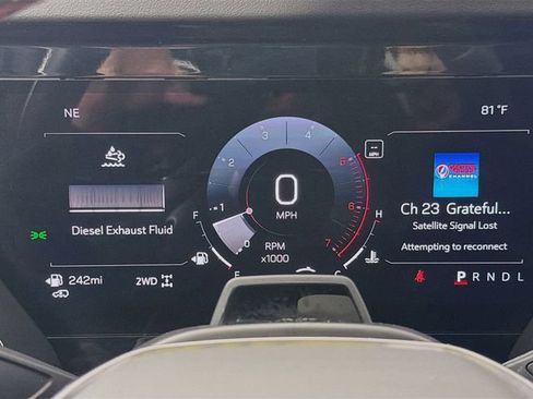 Used 2025 GMC Yukon XL AT4 Ultimate AWD/4WD image 14