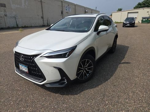 Used 2024 Lexus NX 350h AWD image 3