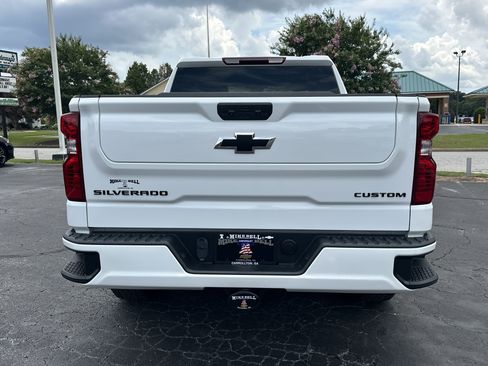 Used 2024 Chevrolet Silverado 1500 Custom w/ Turbomax Blackout Package AWD/4WD image 8