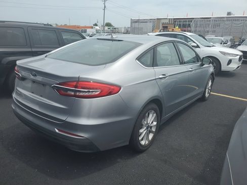 Used 2020 Ford Fusion SE FWD image 7