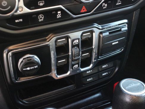 Used 2020 Jeep Gladiator Sport w/ Quick Order Package 24S AWD/4WD image 25
