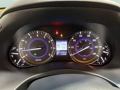 Used 2016 INFINITI QX80 4WD w/ Deluxe Technology Package image 16