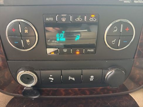 Used 2012 GMC Sierra 1500 Denali AWD/4WD image 12