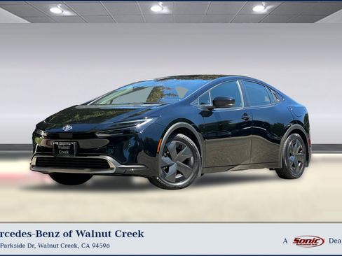 Used 2025 Toyota Prius Plug-In Hybrid FWD image 1