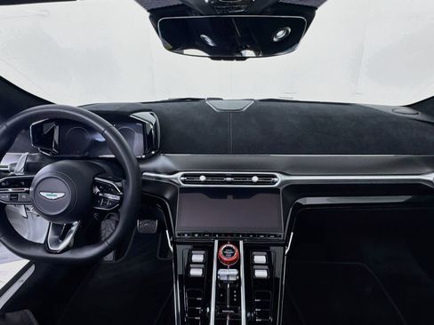 Used 2026 Aston Martin V8 Vantage S RWD image 20