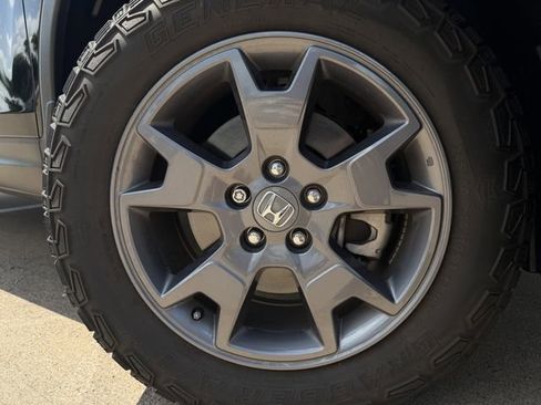 Used 2024 Honda Passport TrailSport image 10