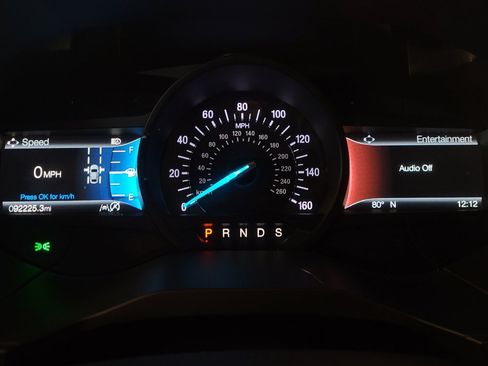 Used 2019 Ford Edge Titanium FWD image 23