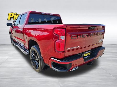 Used 2024 Chevrolet Silverado 1500 High Country w/ High Country Premium Package AWD/4WD image 3