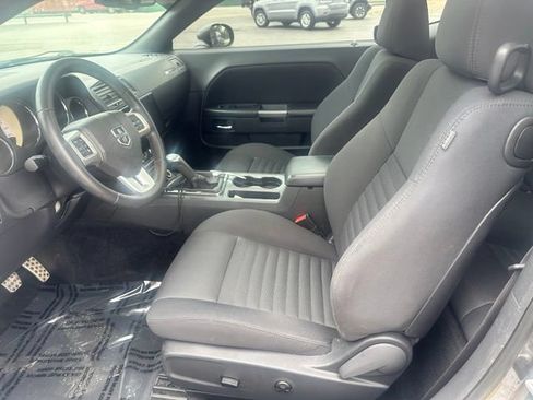 Used 2014 Dodge Challenger R/T RWD image 16