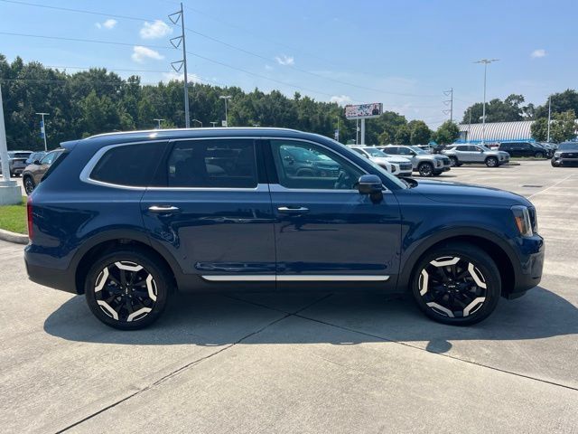 Used 2025 Kia Telluride S FWD image 7