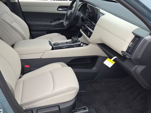 New 2026 Nissan Pathfinder SL AWD/4WD image 4