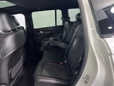 Used 2023 Jeep Grand Cherokee Altitude image 26