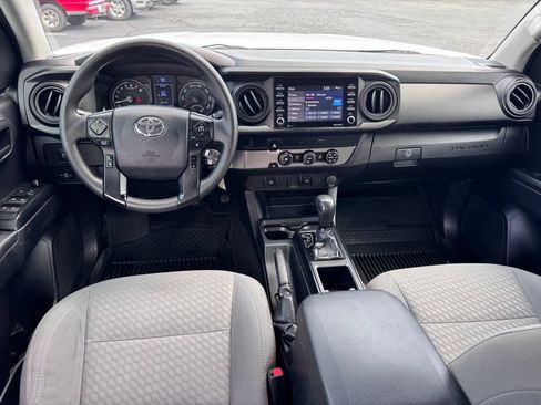 Used 2020 Toyota Tacoma SR w/ SR Convenience Package RWD image 6