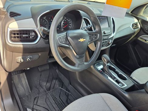 Certified 2024 Chevrolet Equinox LS w/ LS Convenience Package FWD image 10