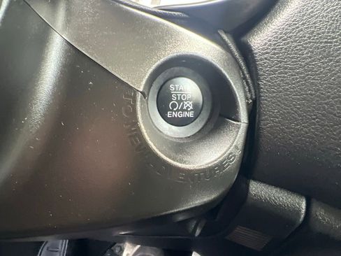 Used 2022 Jeep Renegade Latitude AWD/4WD image 59