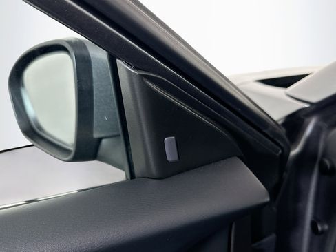 Used 2025 Nissan Sentra SV image 16