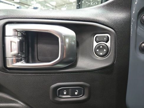 New 2026 Jeep Wrangler Unlimited Rubicon AWD/4WD image 8