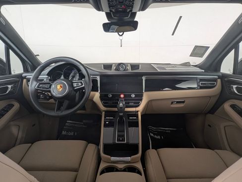 New 2026 Porsche Macan image 20